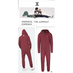 OnePiece Original Unisex size Medium Onesie 2.0 in Wine Red excellent condition